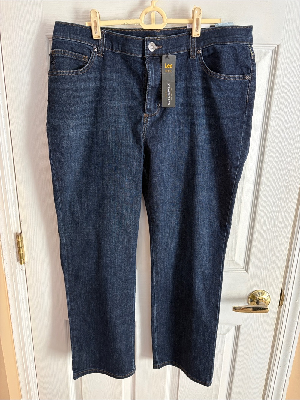 Lee NWT Dark Blue Straight Leg Jeans - women’s size 16 petite short